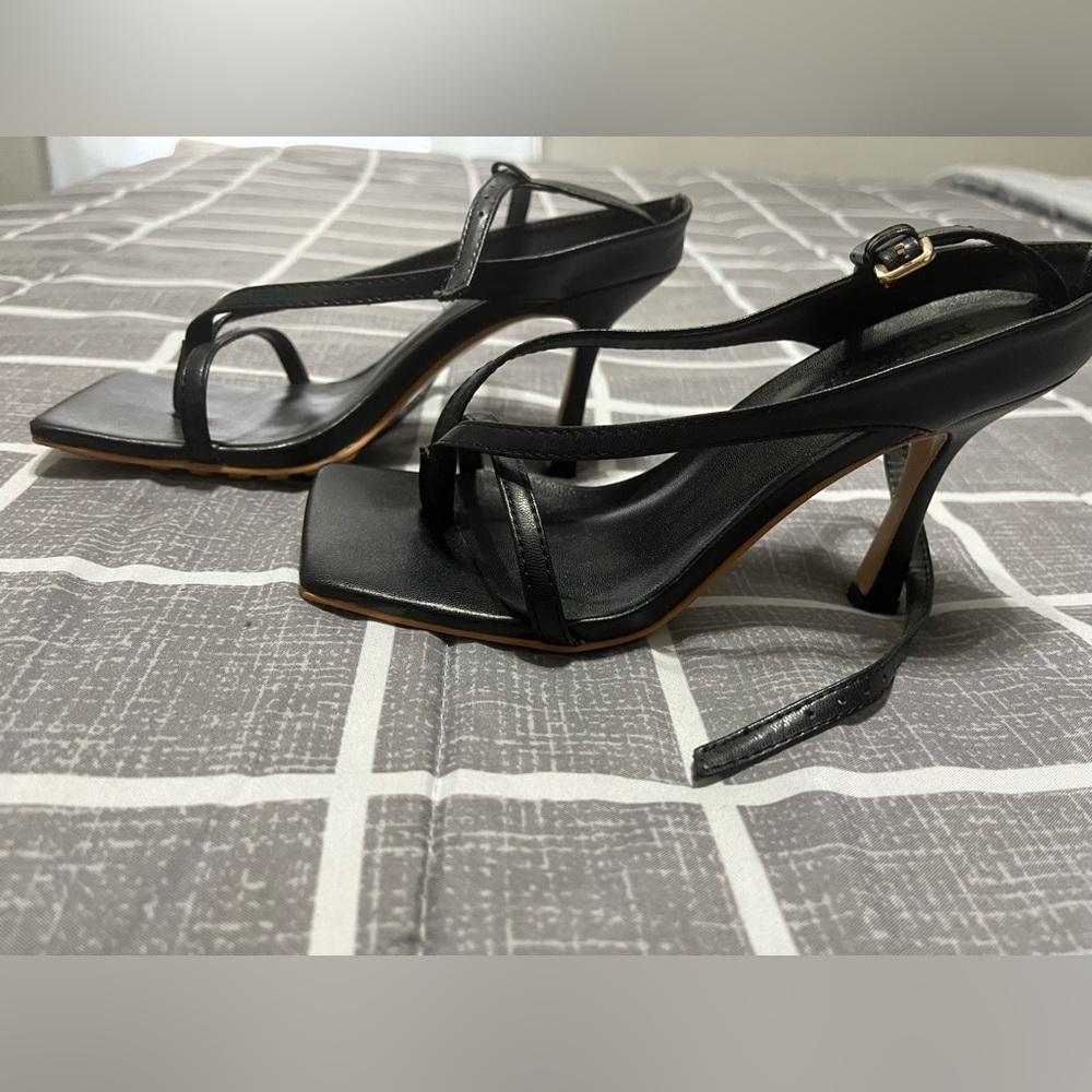 Black “Stretch” Bottega Veneta sandals size 35.